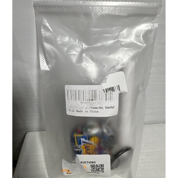 NBA Team Logo AirPods Pro Case Cover With Cleaning Tool & Key Ring NEW - Picture 8 of 8